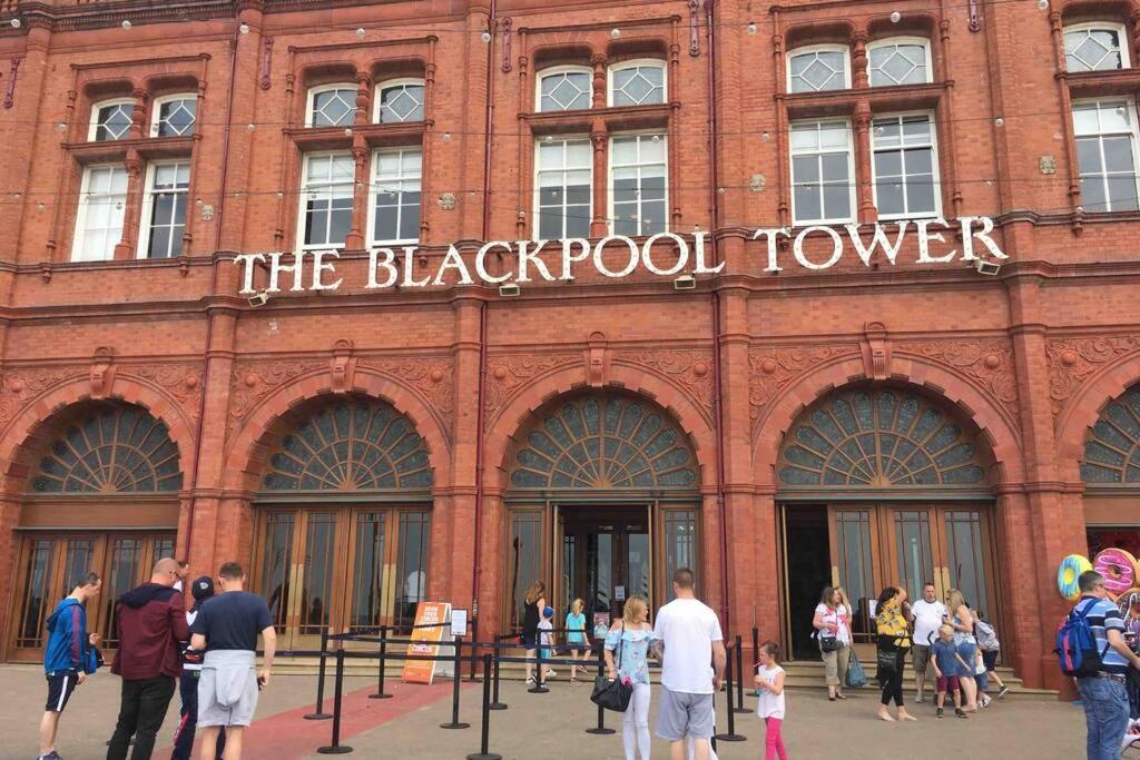 Langan'S Blackpool Holiday Let Exterior photo